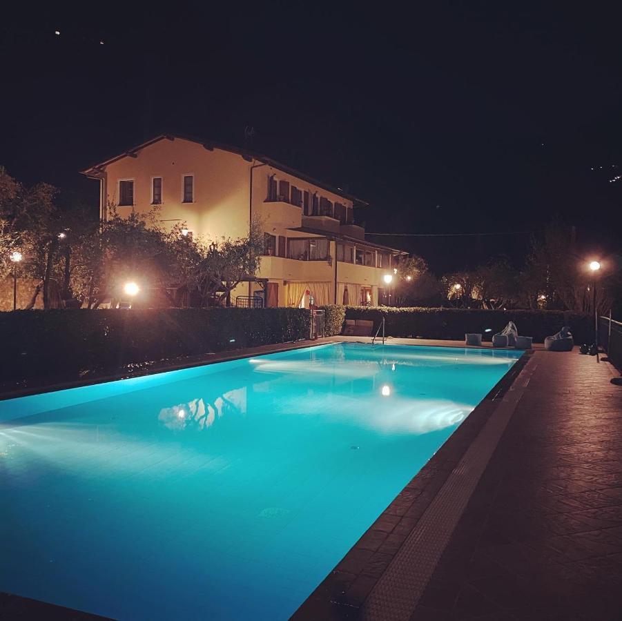 Sotto Il Cielo Di Toscana Appartamenti In Tenuta Only Adults No Pet Camaiore Exterior foto