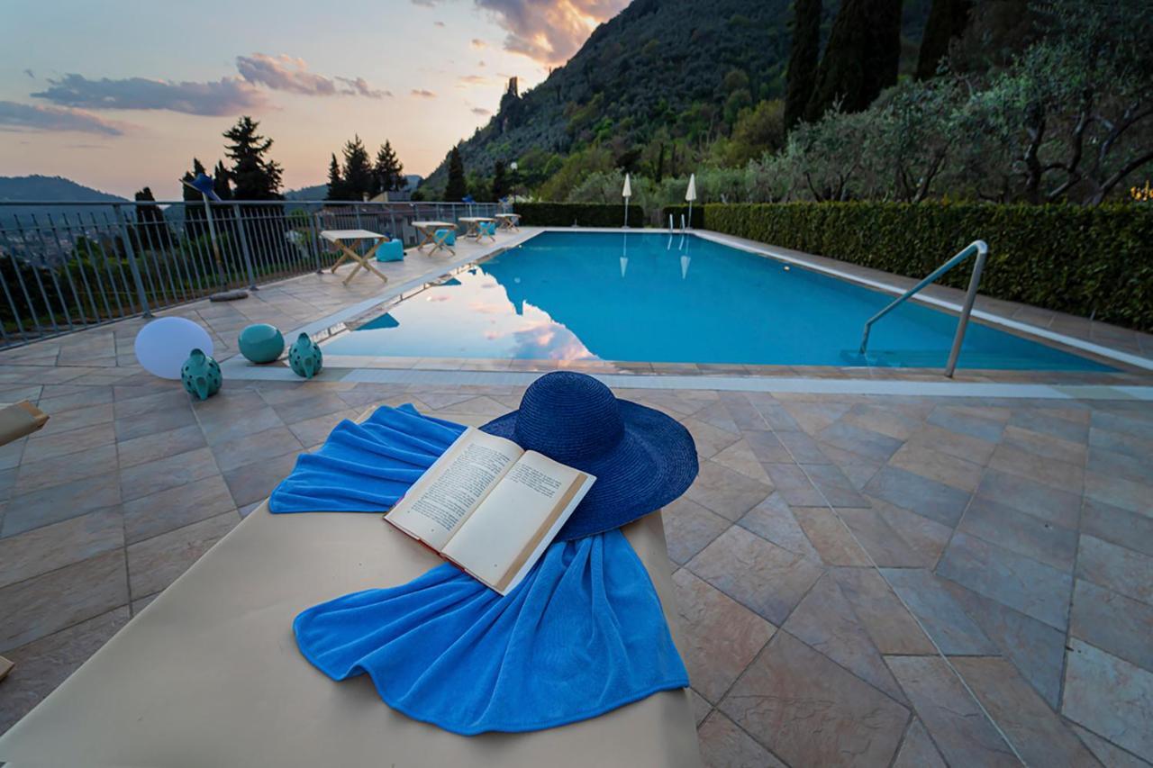 Sotto Il Cielo Di Toscana Appartamenti In Tenuta Only Adults No Pet Camaiore Exterior foto